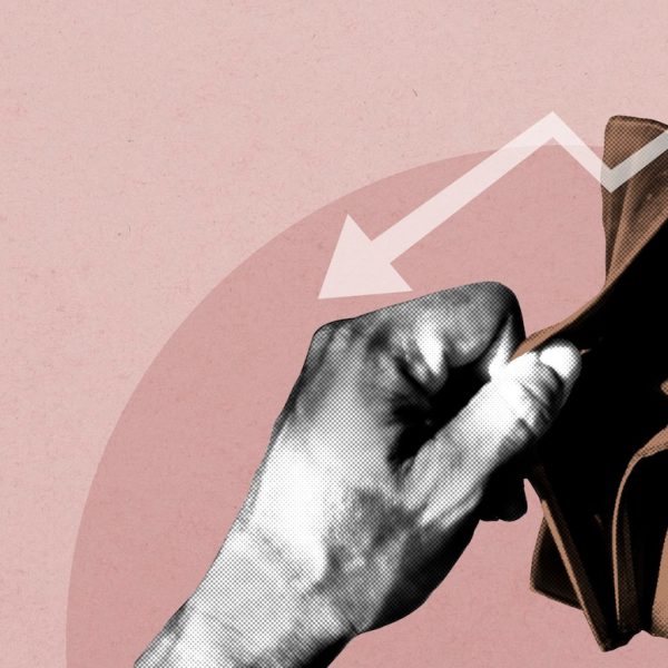 empty-wallet-due-coronavirus-economic-impact-social-banner-illustration_53876-145472